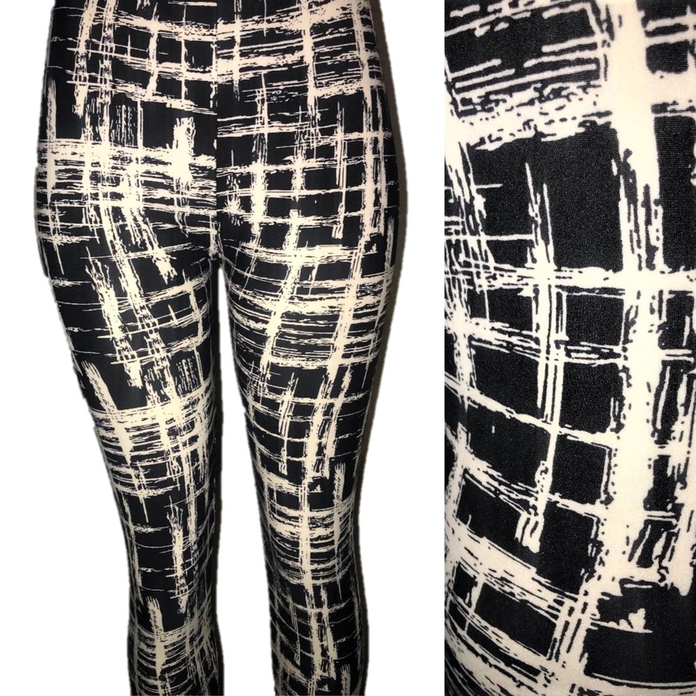Super Soft Leggings Scratched Modern Plaid Design